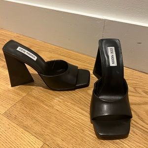 Never worn Steve Madden black heels - fit like size 8